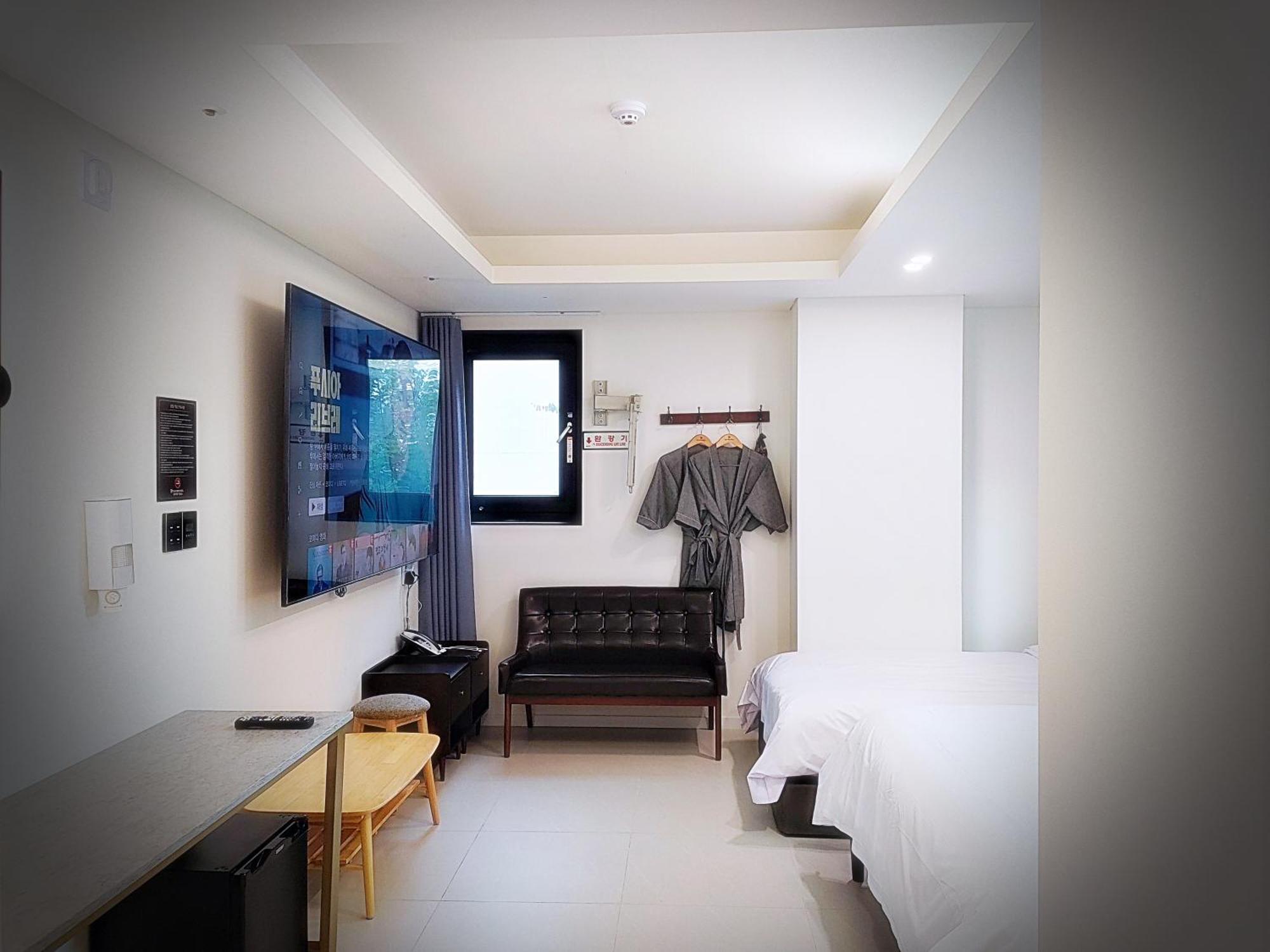 Bluebird Hotel Incheon Exterior foto