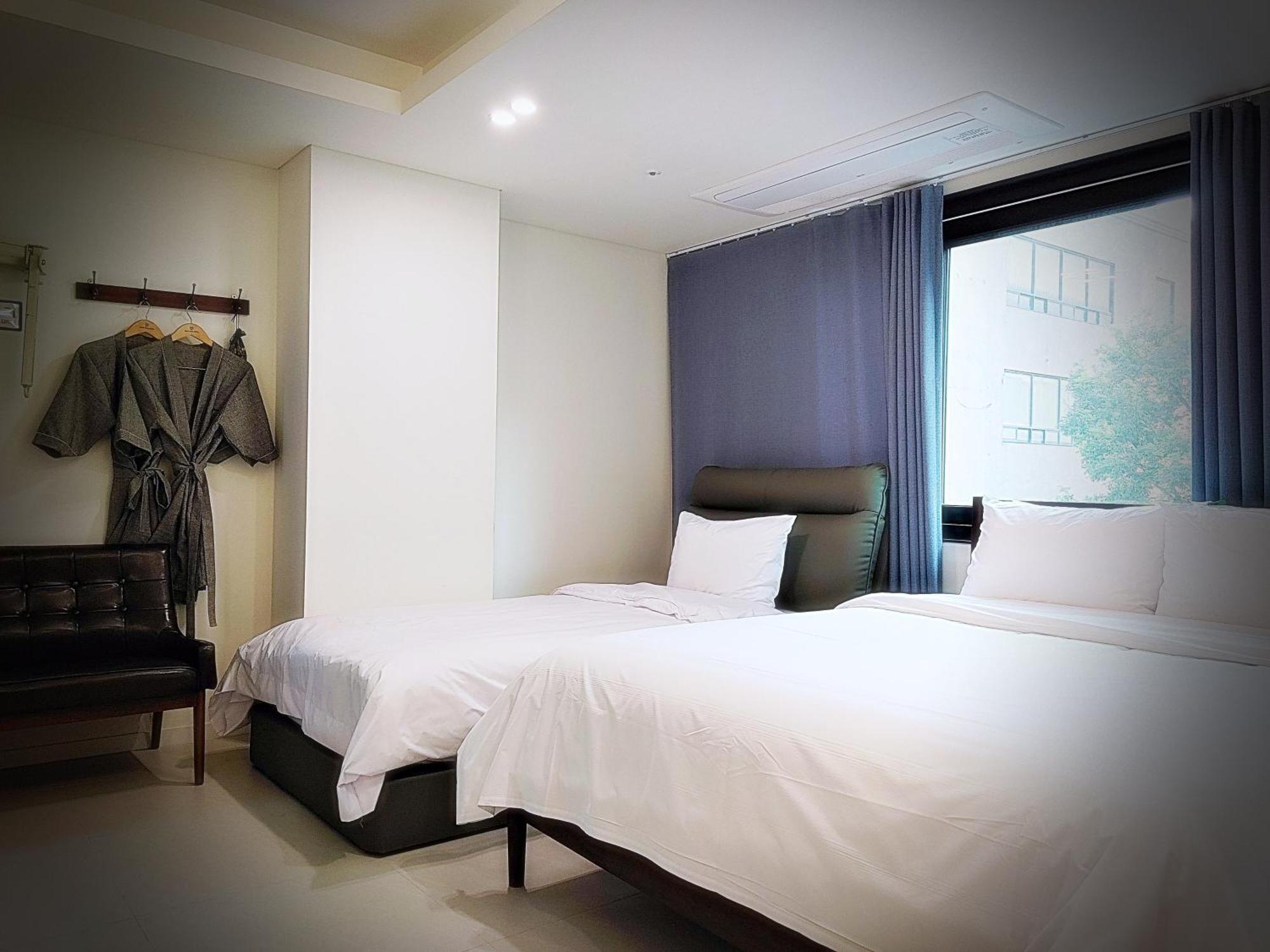 Bluebird Hotel Incheon Exterior foto