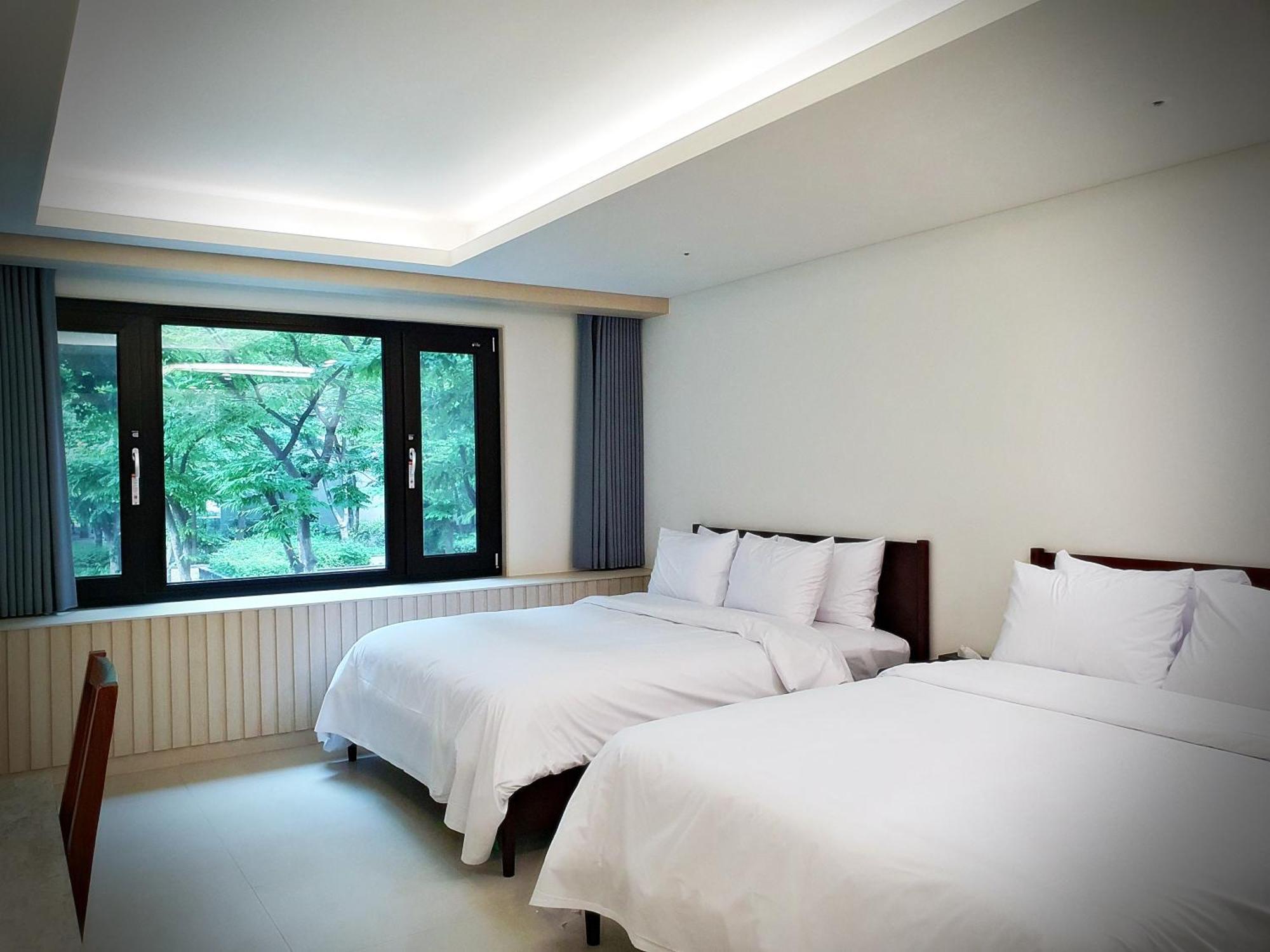 Bluebird Hotel Incheon Exterior foto