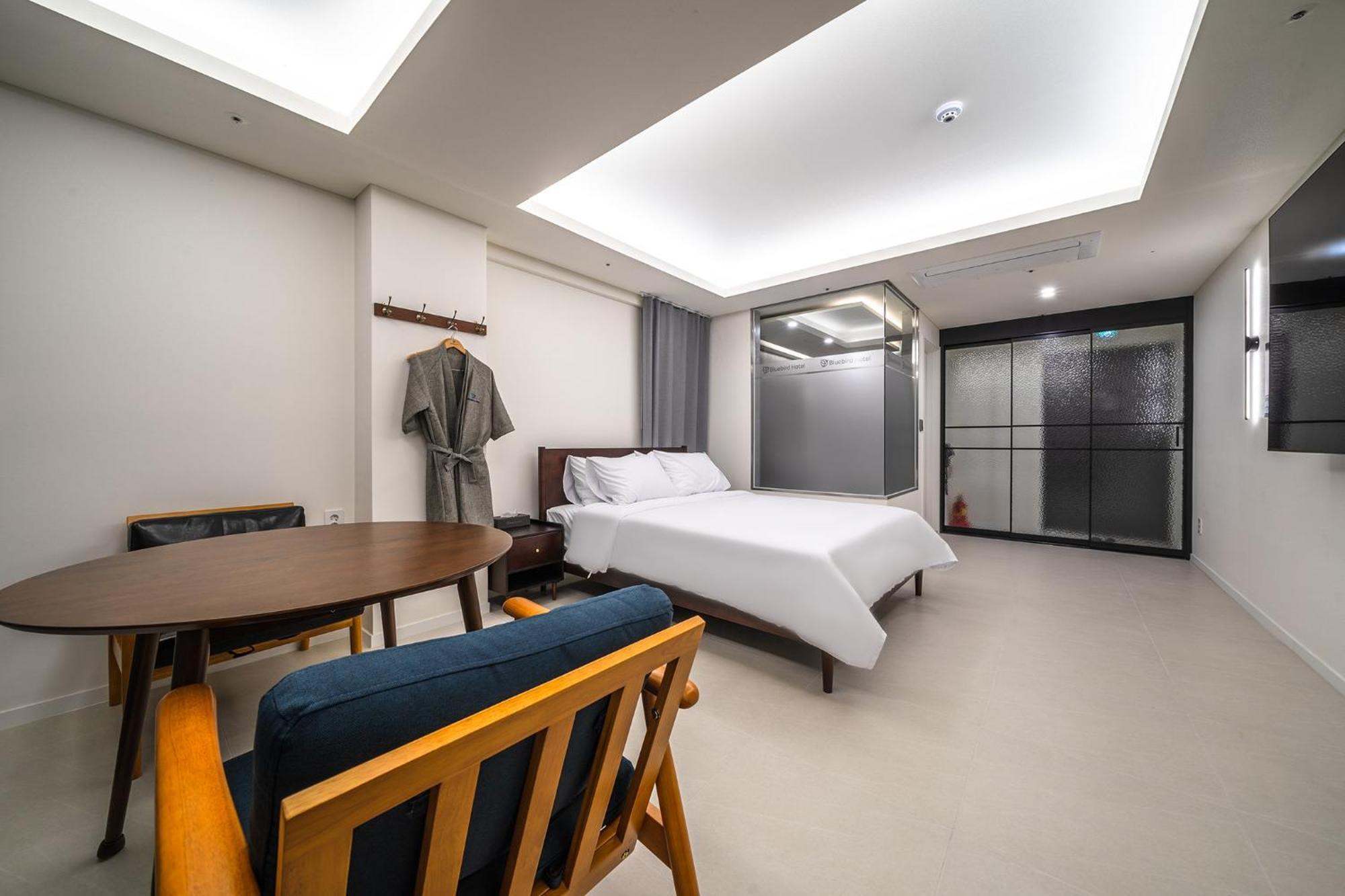 Bluebird Hotel Incheon Exterior foto