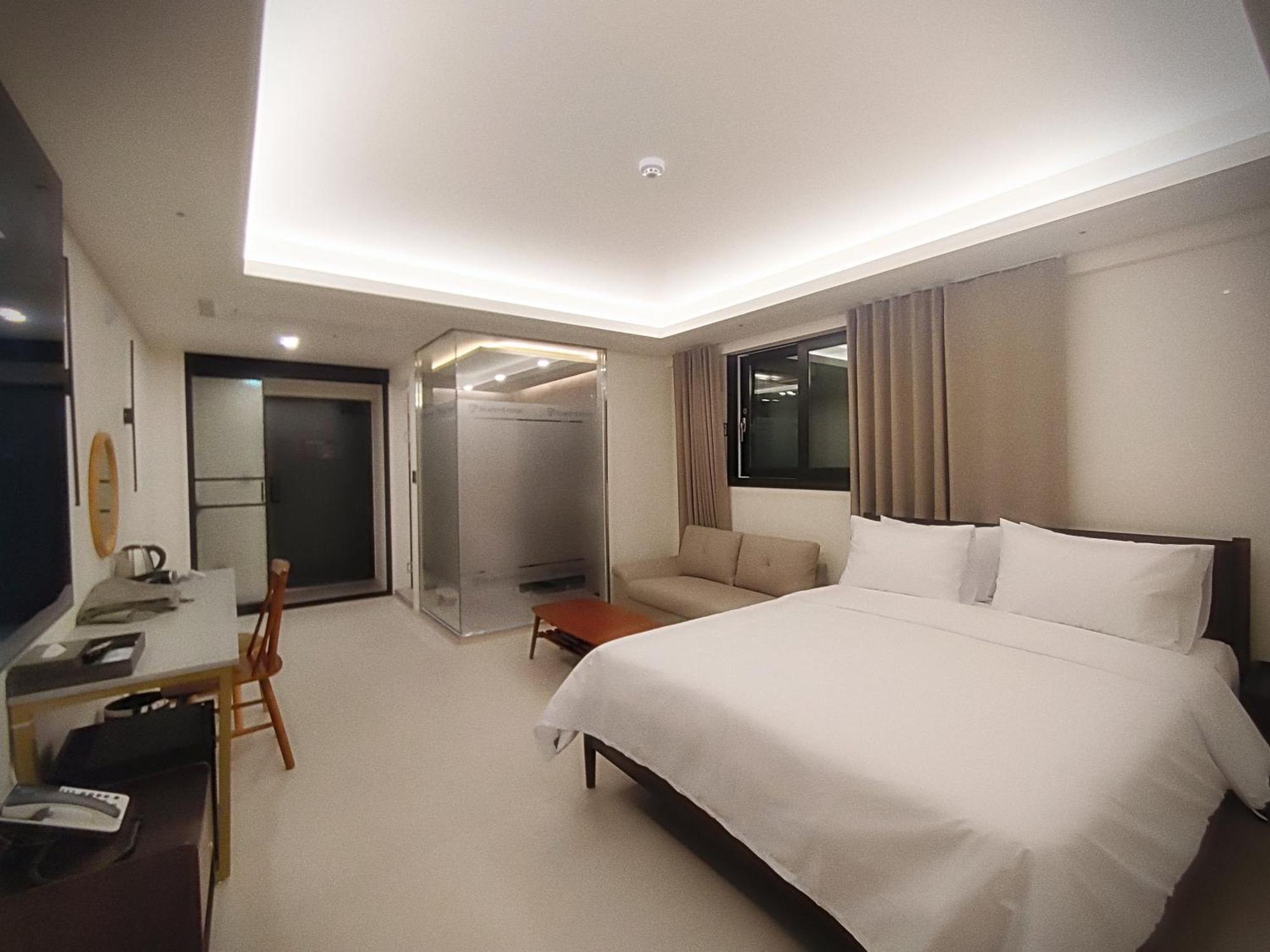 Bluebird Hotel Incheon Exterior foto